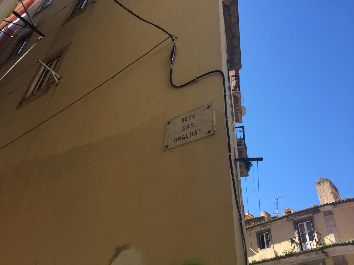 Guesthouse Castelo Lisbon Bagian luar foto