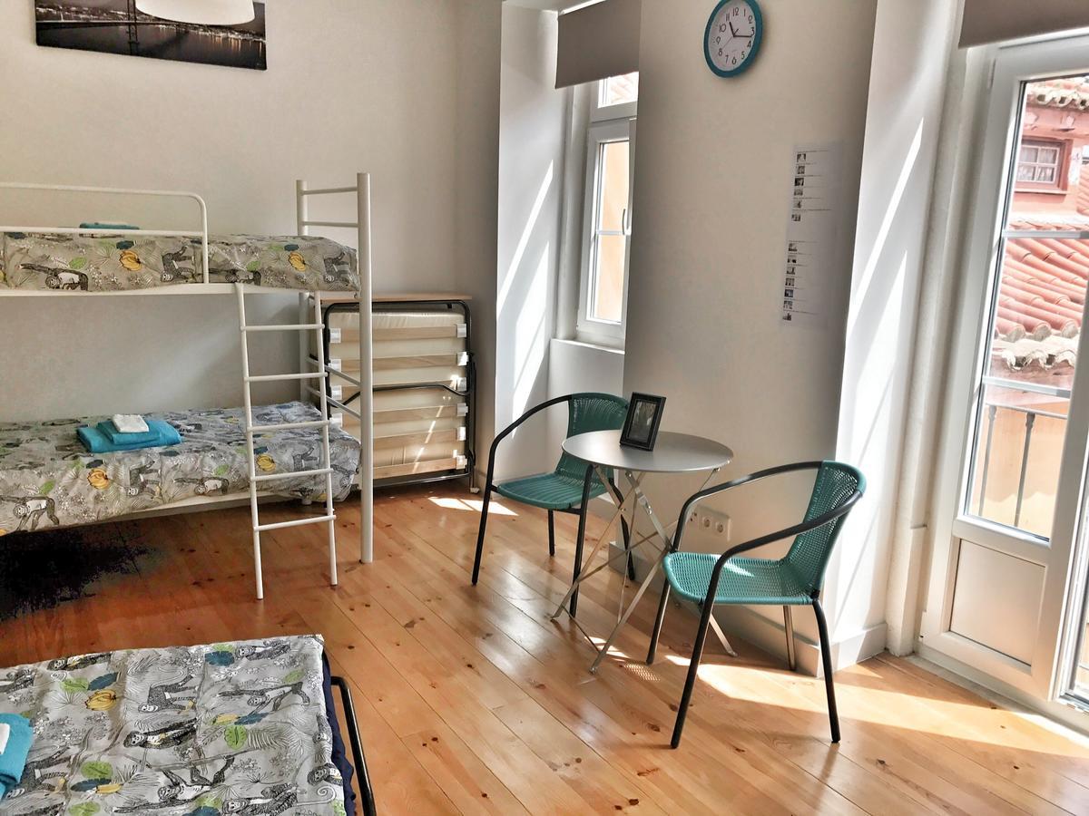 Guesthouse Castelo Lisbon Ruang foto