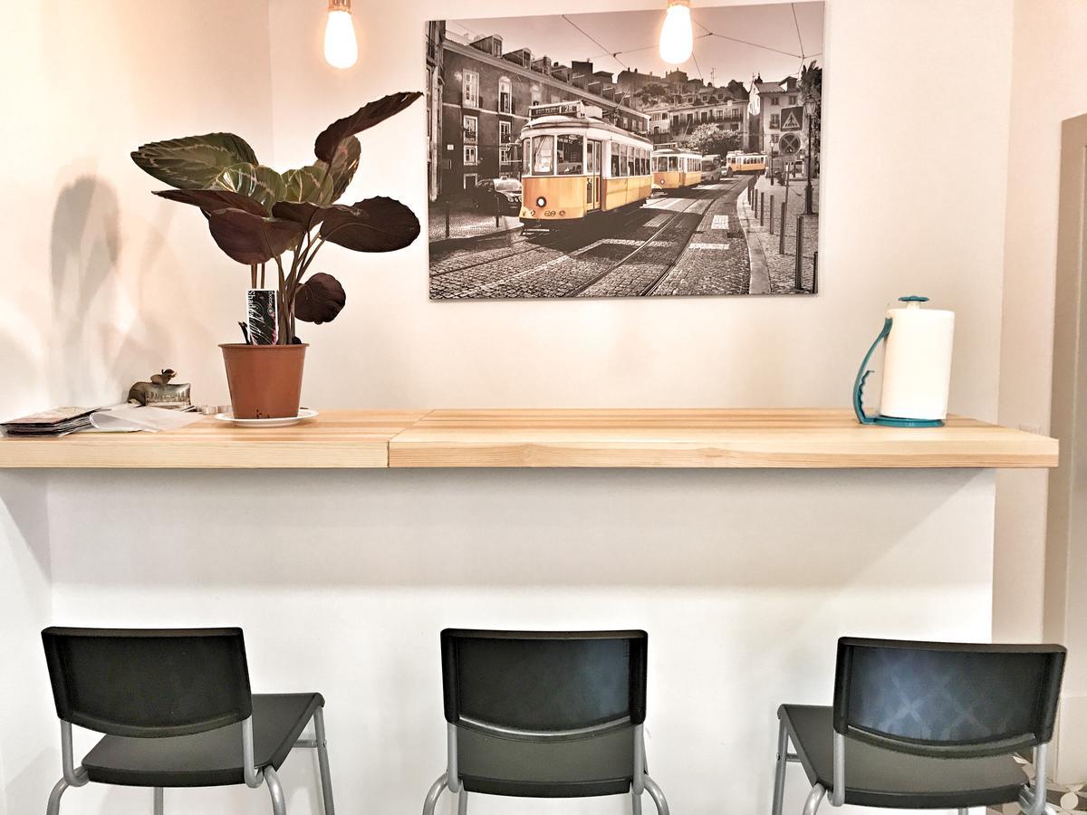 Guesthouse Castelo Lisbon Bagian luar foto